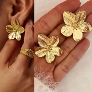 Korean Anti Tarnish Flower Beautiful Earring Stud Earring