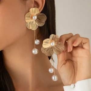 Korean Luxurious Flower Pearl Drop Gold Earring